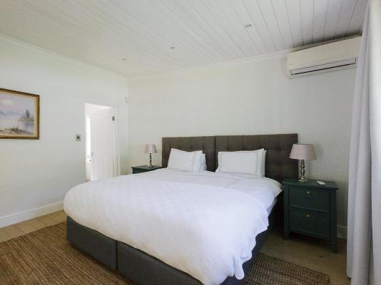 Room image 7