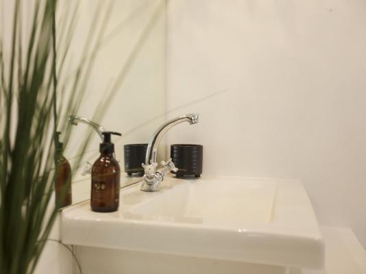 Room image 12