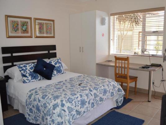 Room image 3