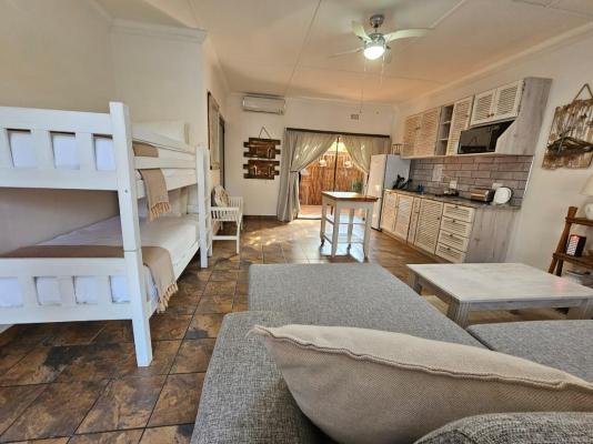 Room image 3