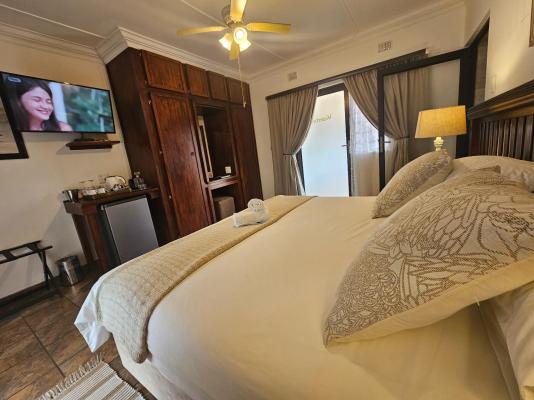 Room image 2