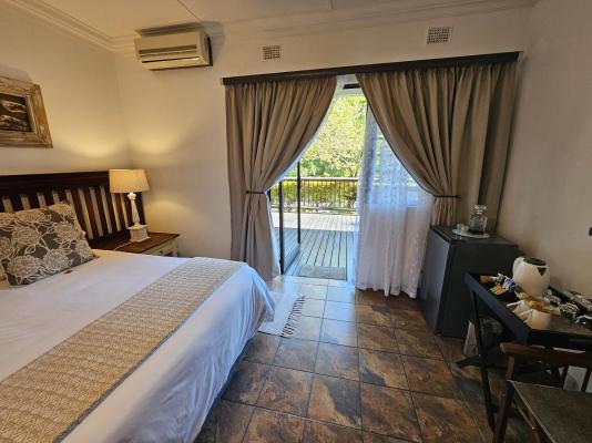 Room image 4