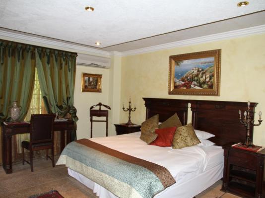 Room image 3