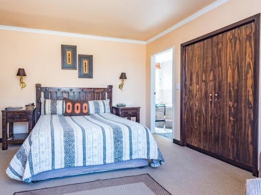 Room image 3