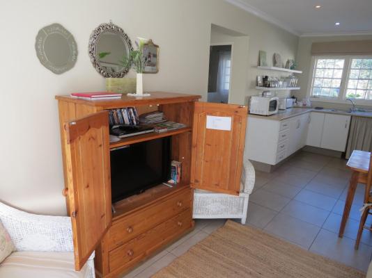 AppleBee Guest Cottages - 227930