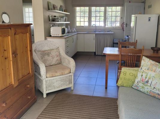 AppleBee Guest Cottages - 227931