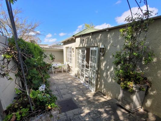 AppleBee Guest Cottages - 227932