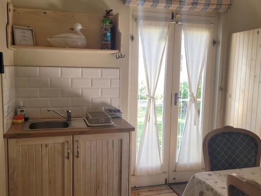 AppleBee Guest Cottages - 227944