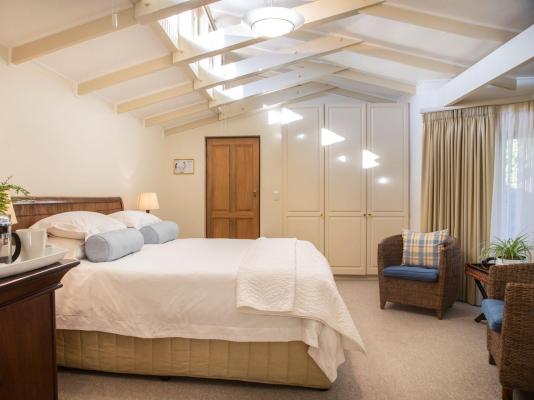 Room image 7