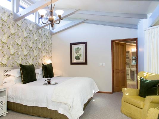 Room image 8