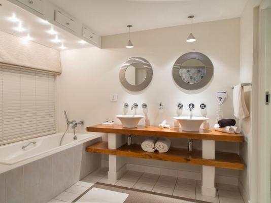 Room image 1