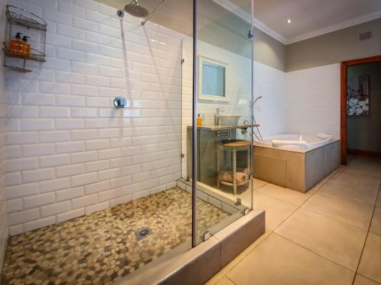 Berluda Farmhouse & Cottages - 228231