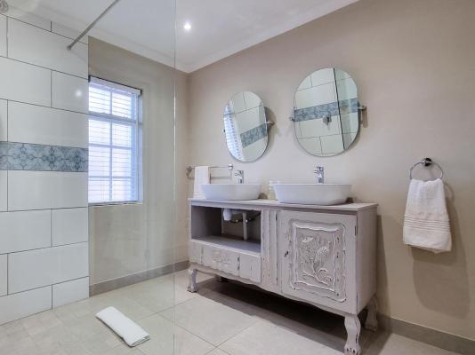 Berluda Farmhouse & Cottages - 228244