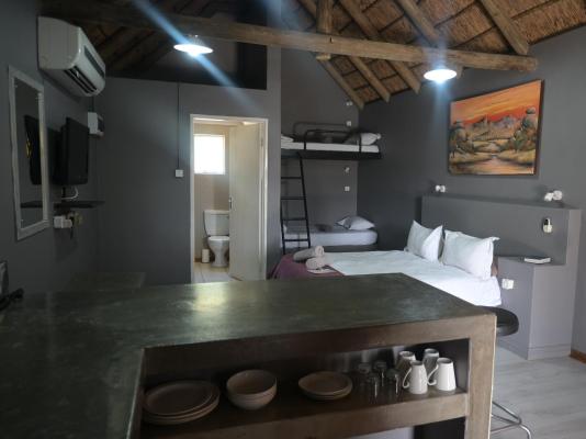 Room image 3