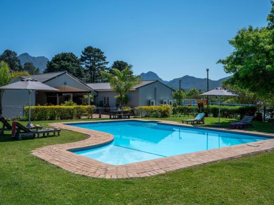 Pine Lodge Resort - George - 229797