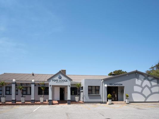 Pine Lodge Resort - George - 229806