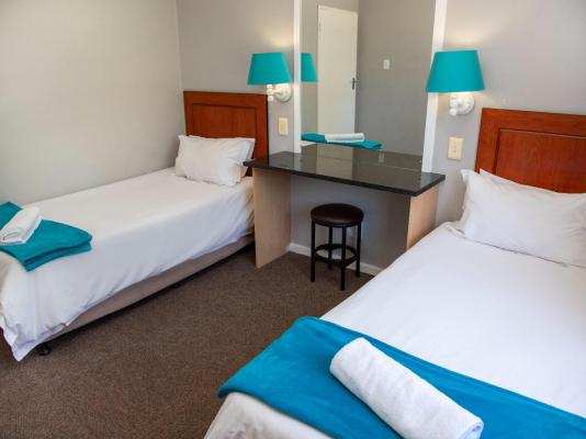 Pine Lodge Resort - George - 229817