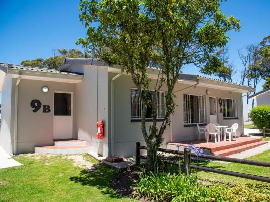 Pine Lodge Resort - George - 229826