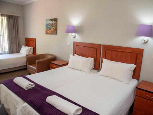 Pine Lodge Resort - George - 229827