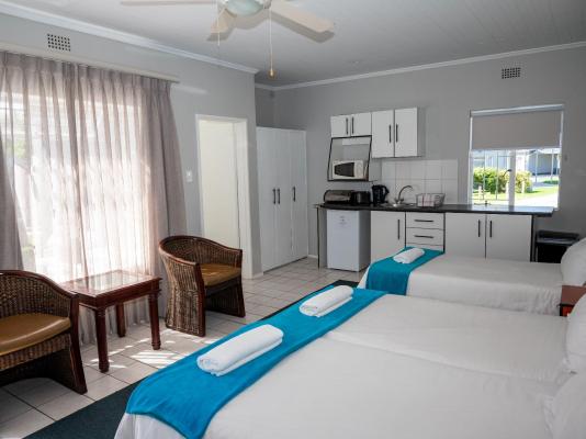 Pine Lodge Resort - George - 229835