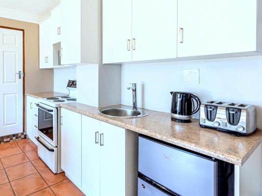 Holiday Guesthouse, Langebaan - 230416