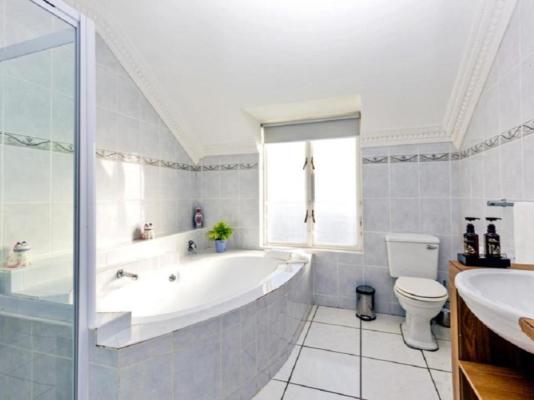 Holiday Guesthouse, Langebaan - 230422