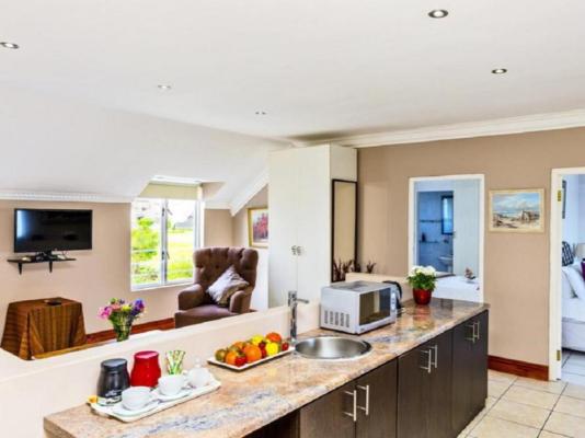 Holiday Guesthouse, Langebaan - 230423