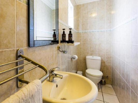 Holiday Guesthouse, Langebaan - 230437