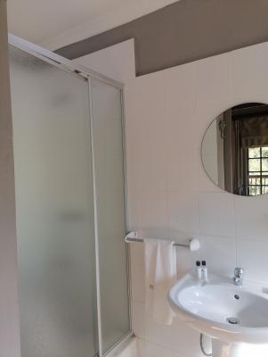 Guinea Fowl Studio Cottage
