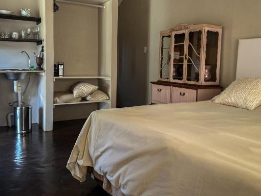 Three Thymes Inn - 230603