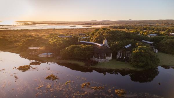 Mosaic Lagoon Lodge