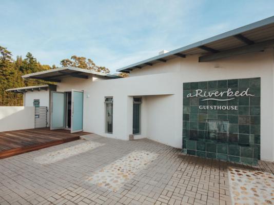 A Riverbed Guesthouse - 230808