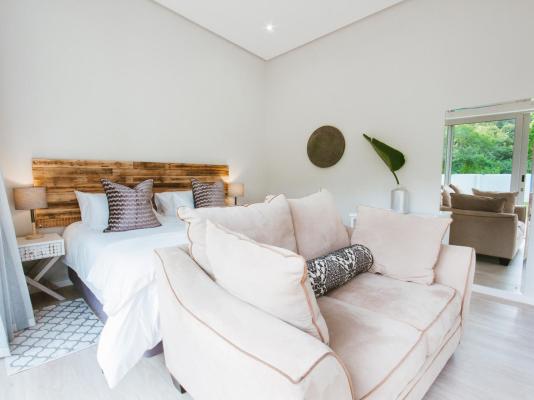 A Riverbed Guesthouse - 230822