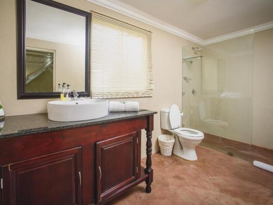 Room image 3