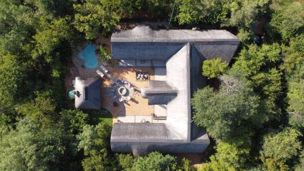 Etnika Manor House
