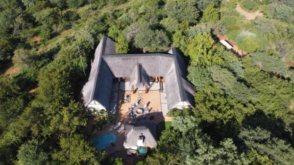 Etnika Manor House