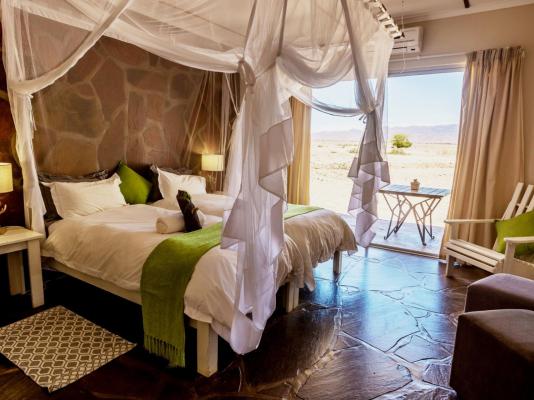 Elegant Desert Lodge - 231258