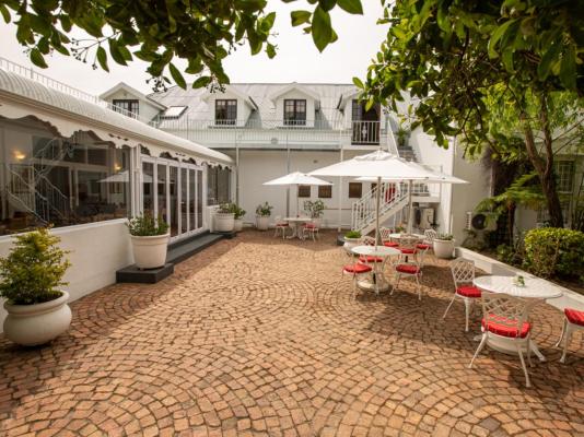 Le Ballon Rouge Guest House - 231581