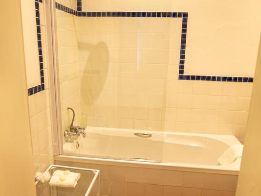 Le Ballon Rouge Guest House - 231588