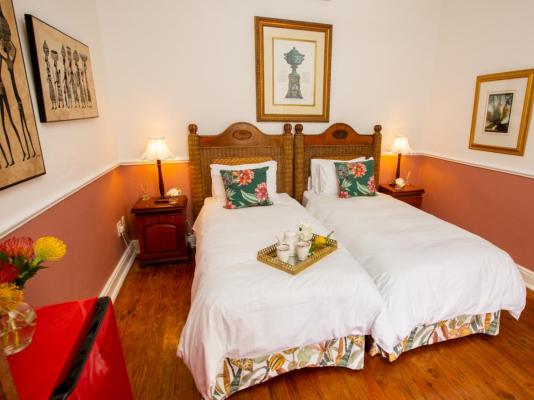 Le Ballon Rouge Guest House - 231595
