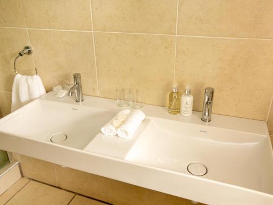 Le Ballon Rouge Guest House - 231599