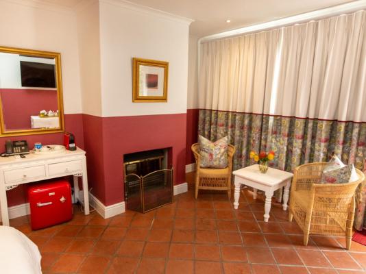 Le Ballon Rouge Guest House - 231613