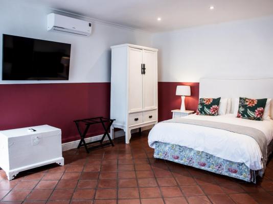 Le Ballon Rouge Guest House - 231614