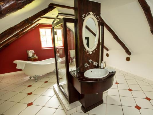 Le Ballon Rouge Guest House - 231618