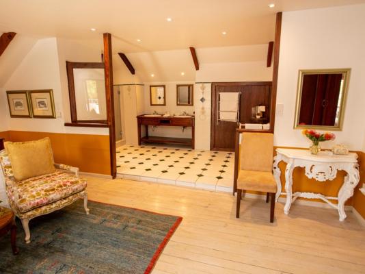Le Ballon Rouge Guest House - 231623