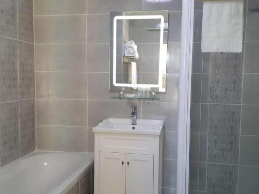 Lakeview Hotel Guesthouse & Conference Center - 231682