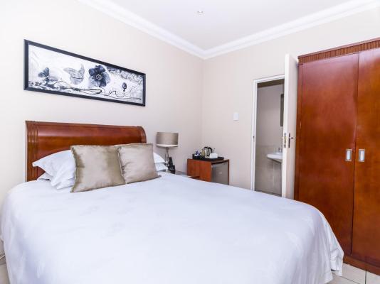 Lakeview Hotel Guesthouse & Conference Center - 231686