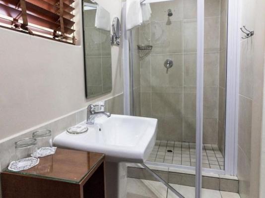 Lakeview Hotel Guesthouse & Conference Center - 231689