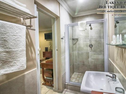 Lakeview Hotel Guesthouse & Conference Center - 231697