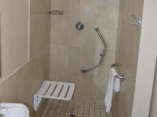 Lakeview Hotel Guesthouse & Conference Center - 231701